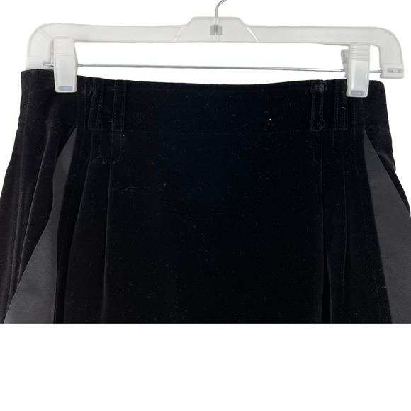 ESCADA BLACK VELVET PENCIL SKIRT SATIN PANELS ON SIDES - Picture 6 of 8